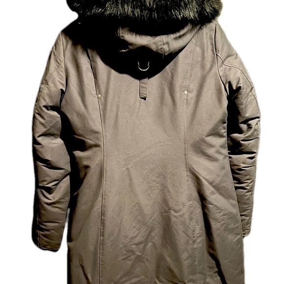 100% Authentic Moose Knuckle Womens Parka - Picture 2 of 2